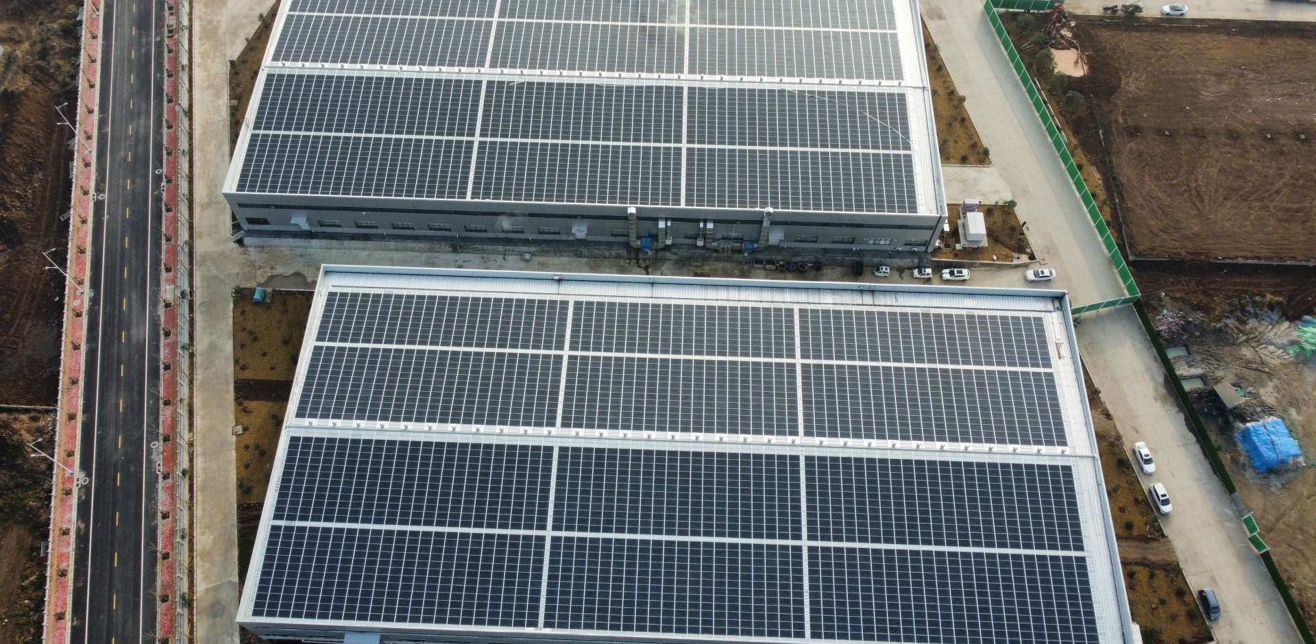 1920-2021年3月，河南唐河縣 中部食品城BIPV光伏項目，裝機量1.8MW，年發(fā)電200萬(wàn)度，滿(mǎn)足45%用電需求.jpg